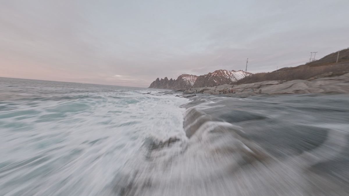 Deep Contrast, ungraded
